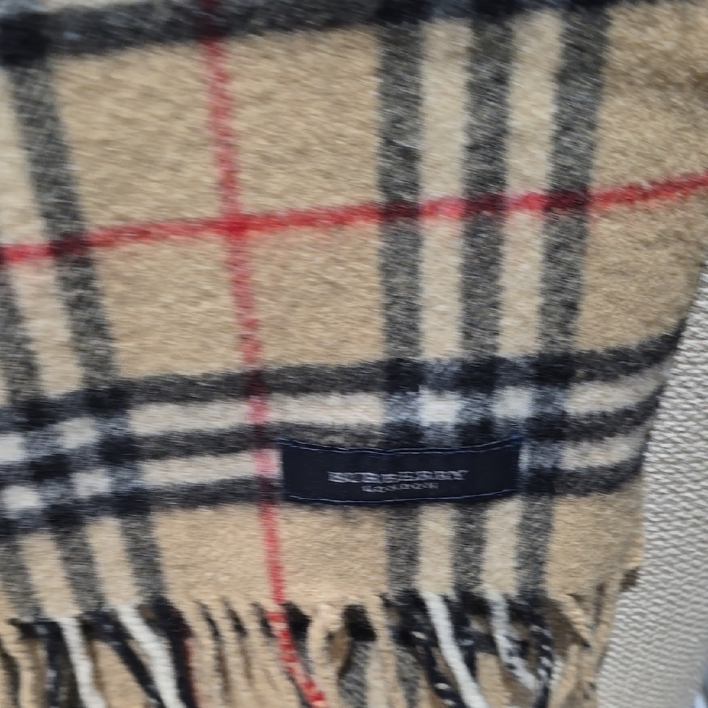 Burberry Beige Checkered Scarf - Picture 6 of 8